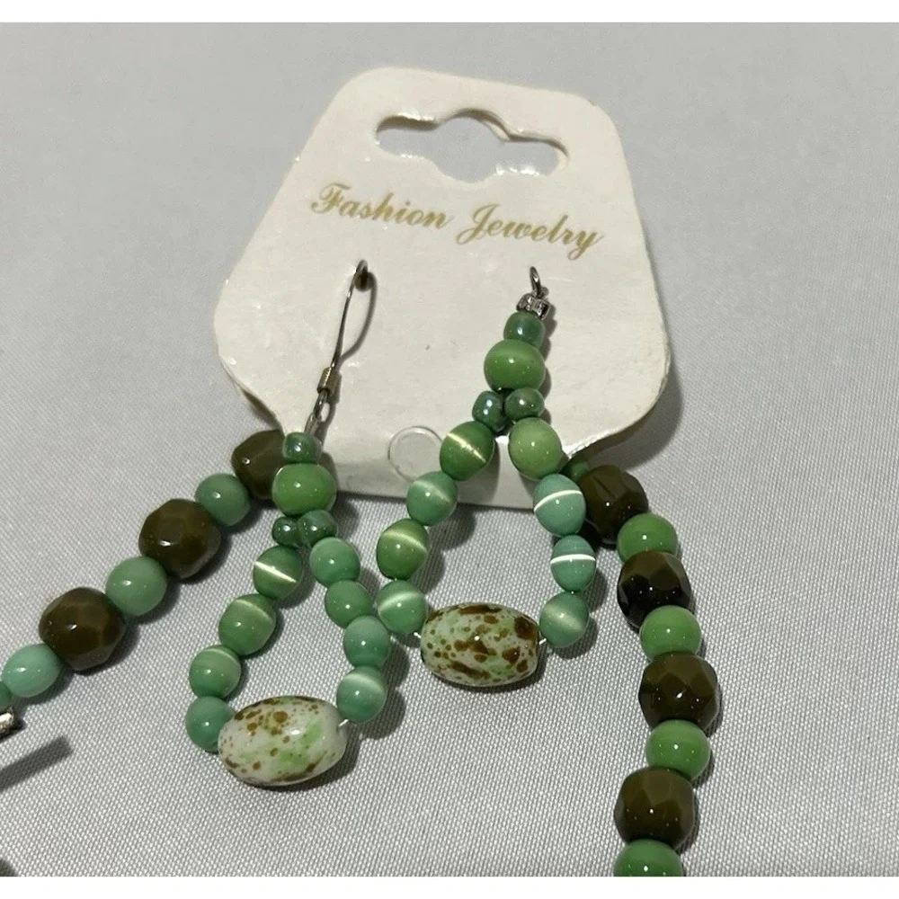Green Beaded Necklace and Earrings Set with decorative Leaf‎ Toggle clasp